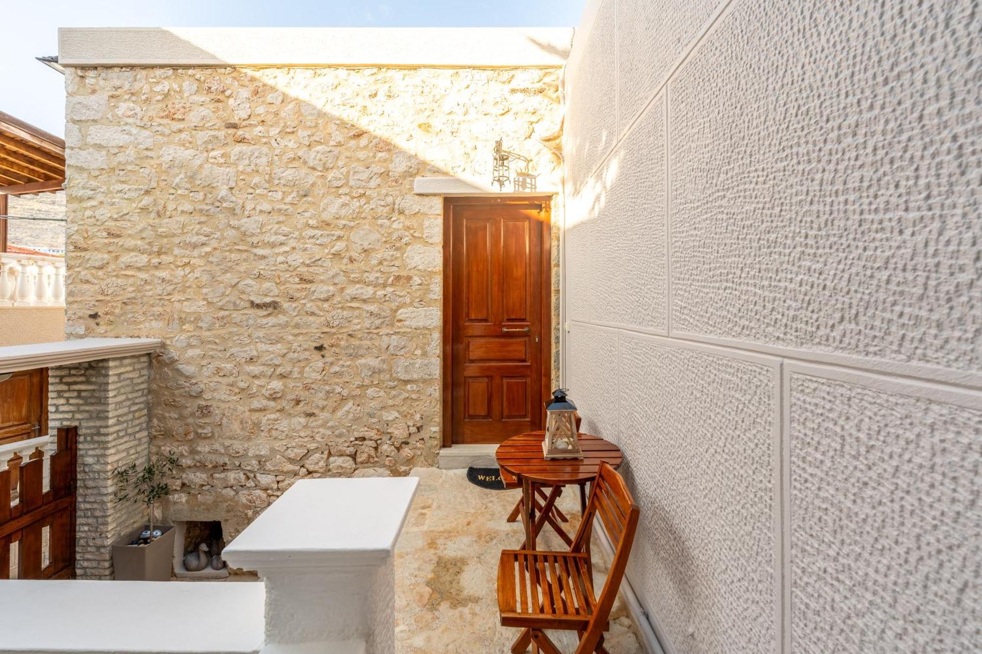 Villa Antonis Chalki Town Bagian luar foto
